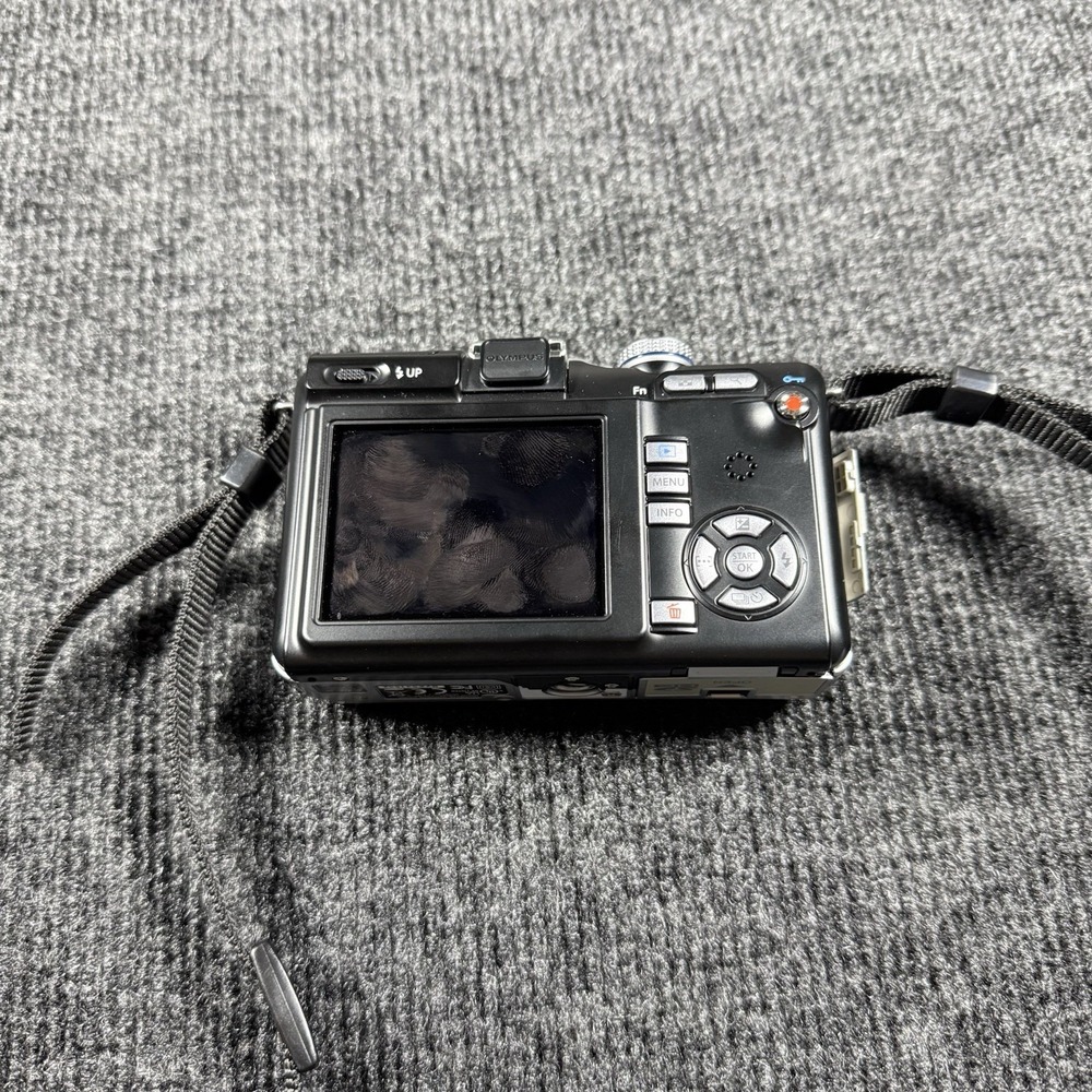 Olympus Pen E-PL1 Digital Camera w/ Extra Battery + Charger W/32 Gb Sd No Flash - Picture 2 of 9